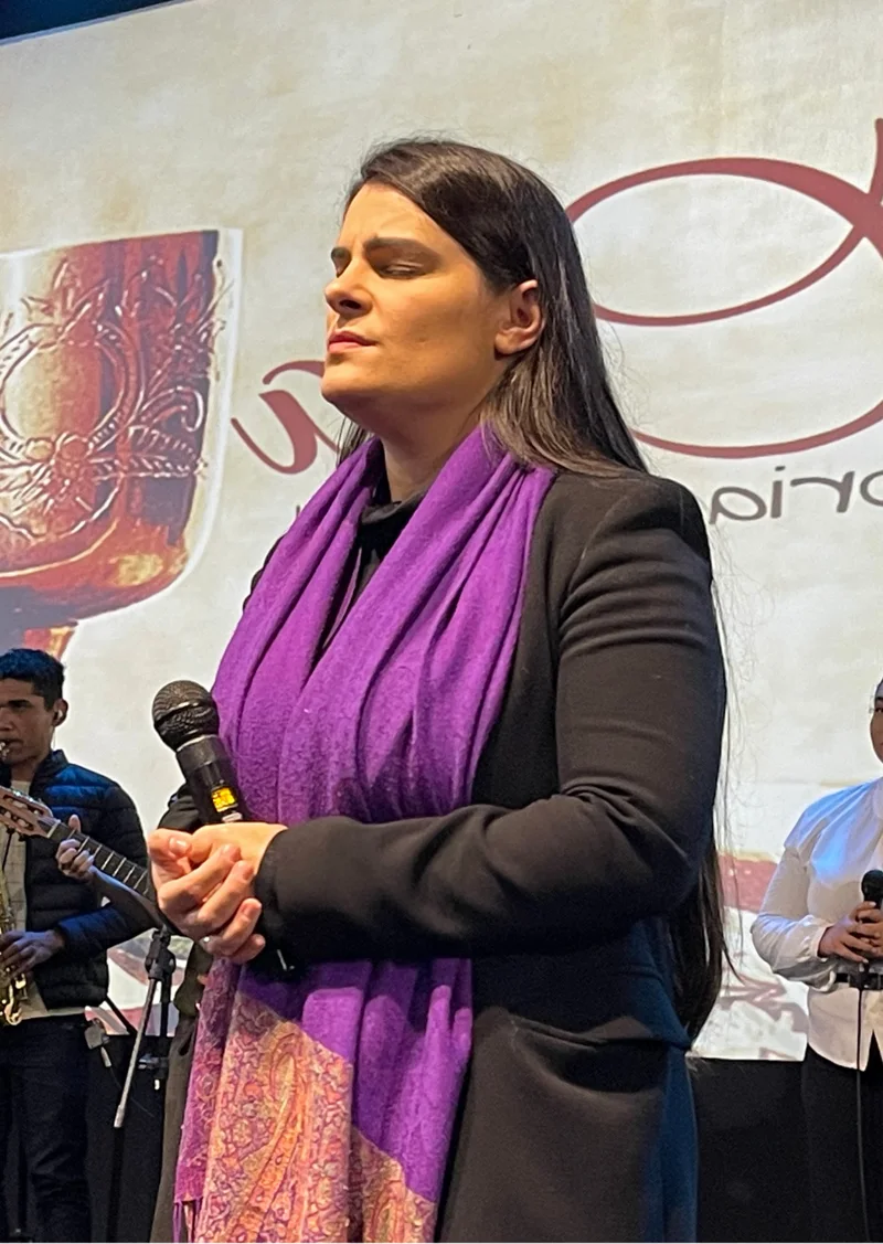 Pastora Dafnis Priebe ministrando